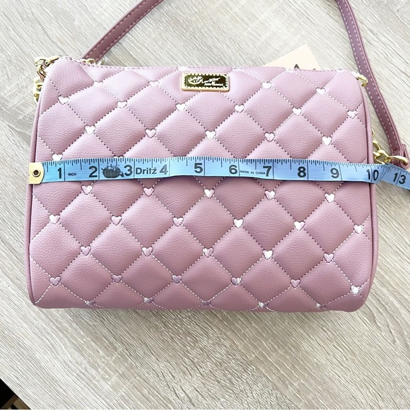 Betsey Johnson purse quilted crossbody - Mauve floral butterfly design - Picture 7 of 9